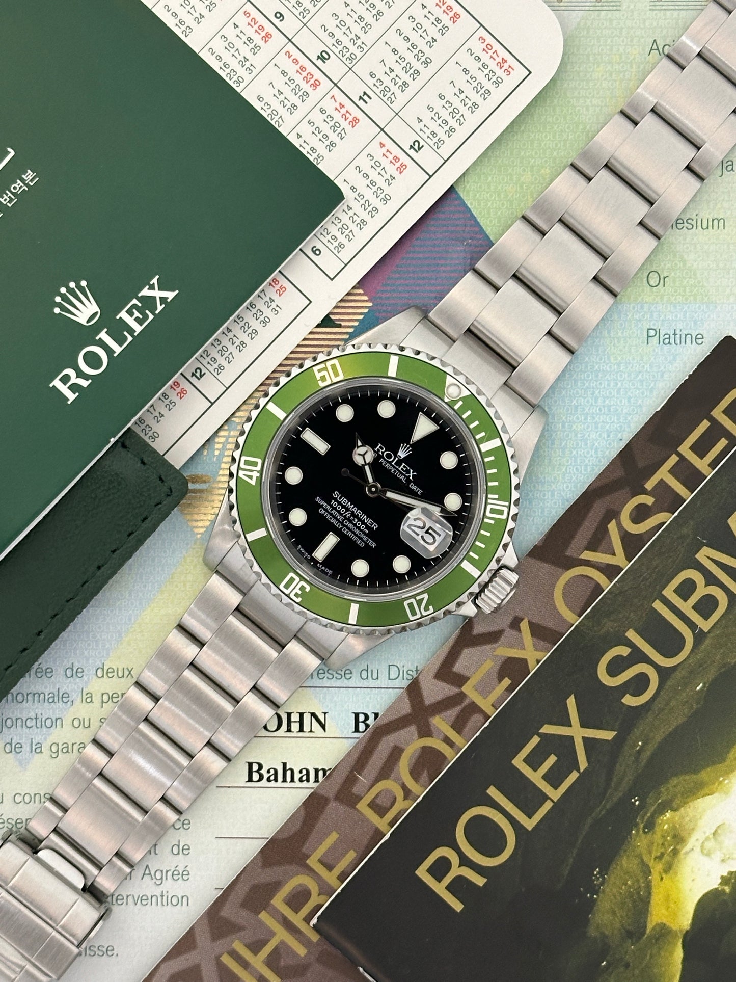Rolex Submariner Date “Kermit” 40mmm Ref.16610LV Box & Card