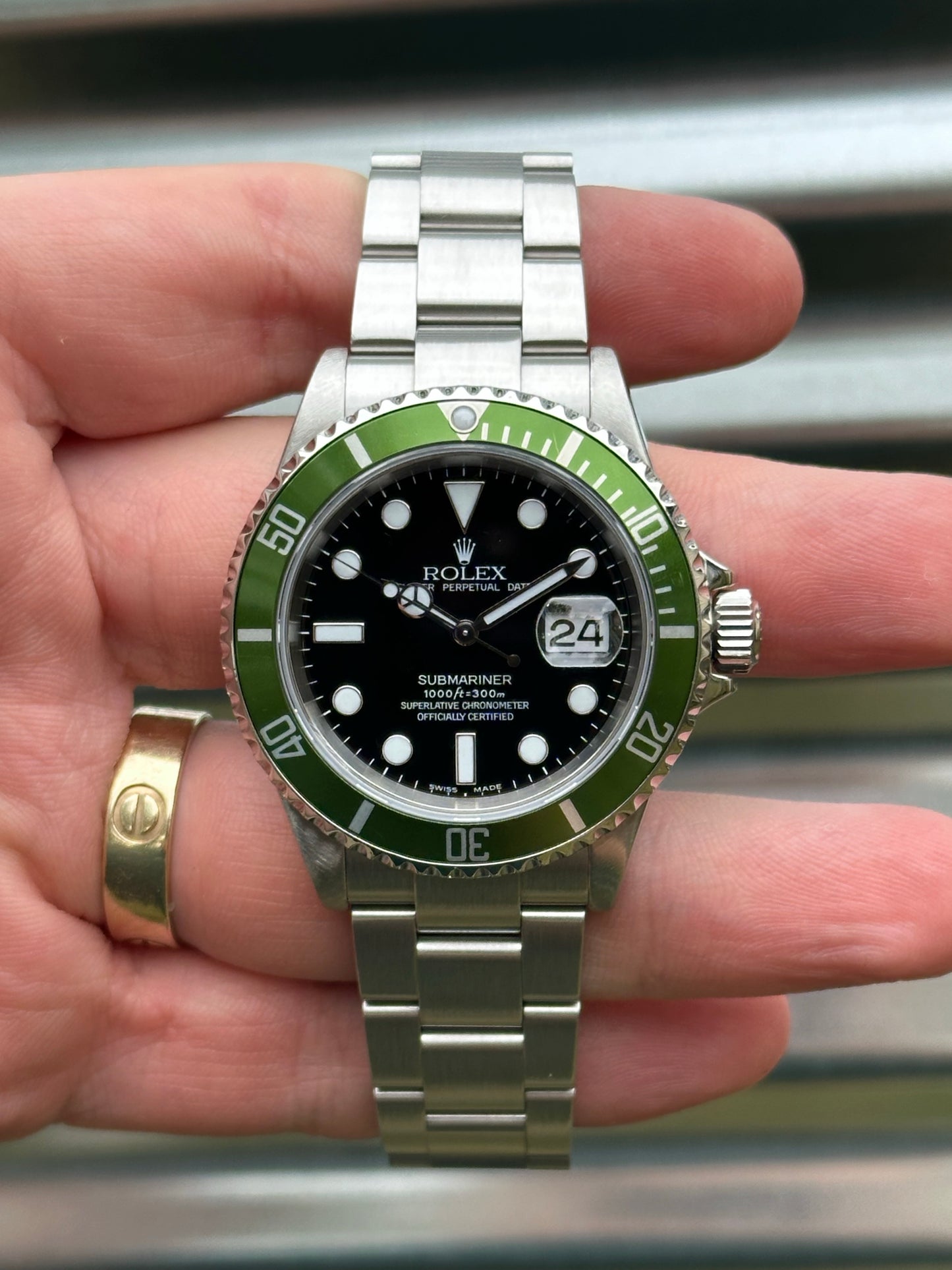 Rolex Submariner Date “Kermit” 40mmm Ref.16610LV Box & Card