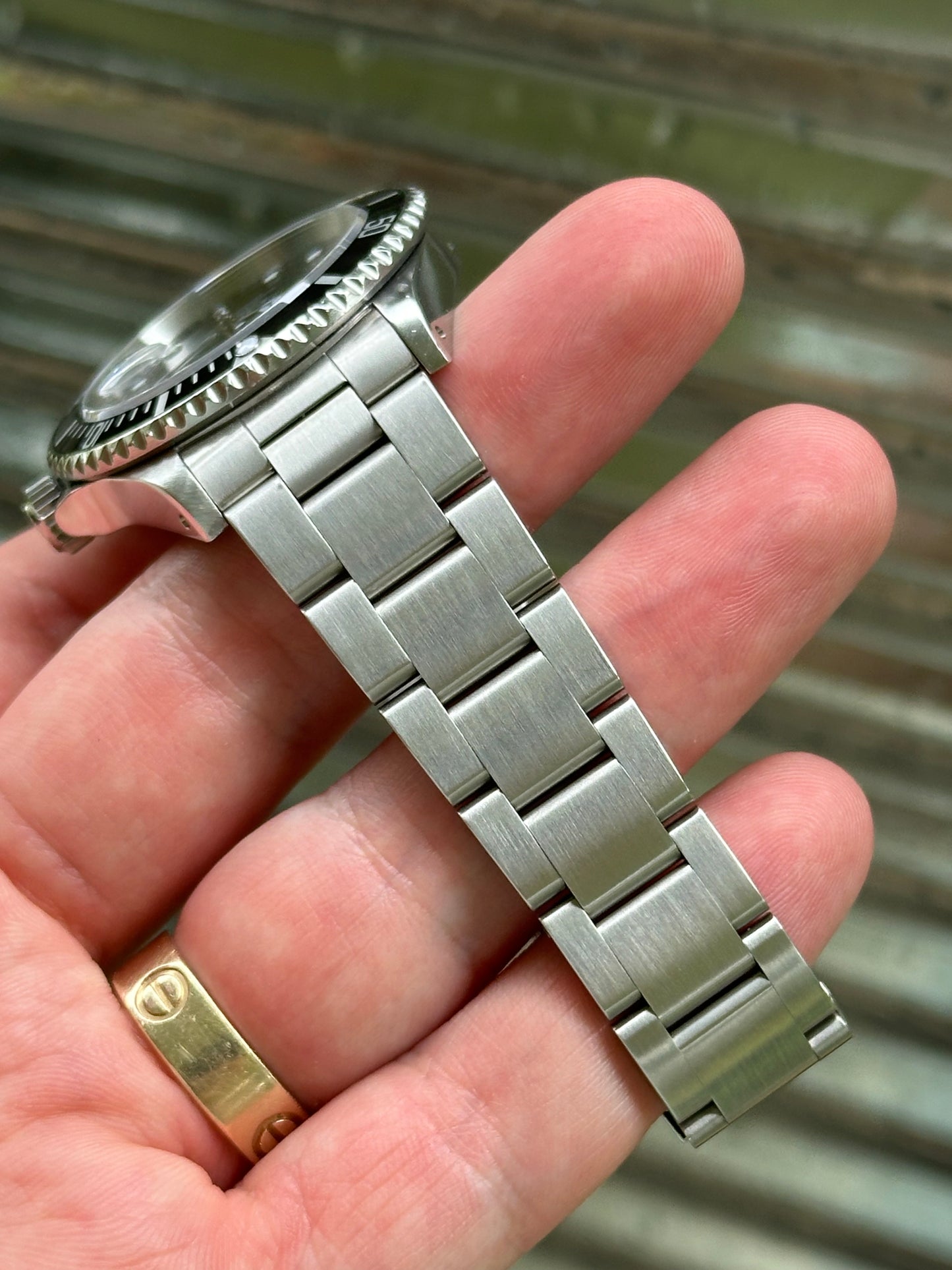 Rolex Submariner Date 40mm Ref.16610 “Swiss” Only Box & Papers & Service Card