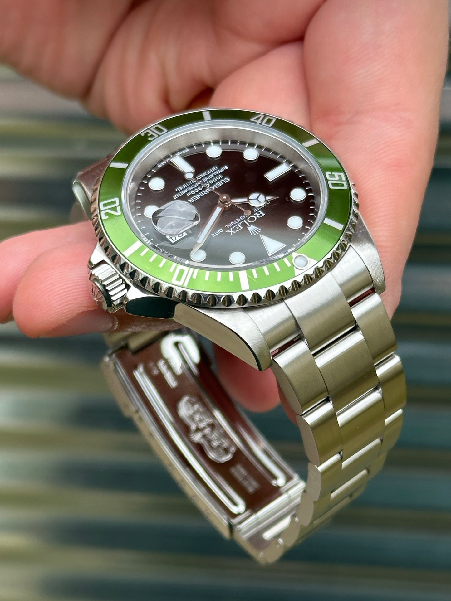 Rolex Submariner Date “Kermit” 40mmm Ref.16610LV Box & Card