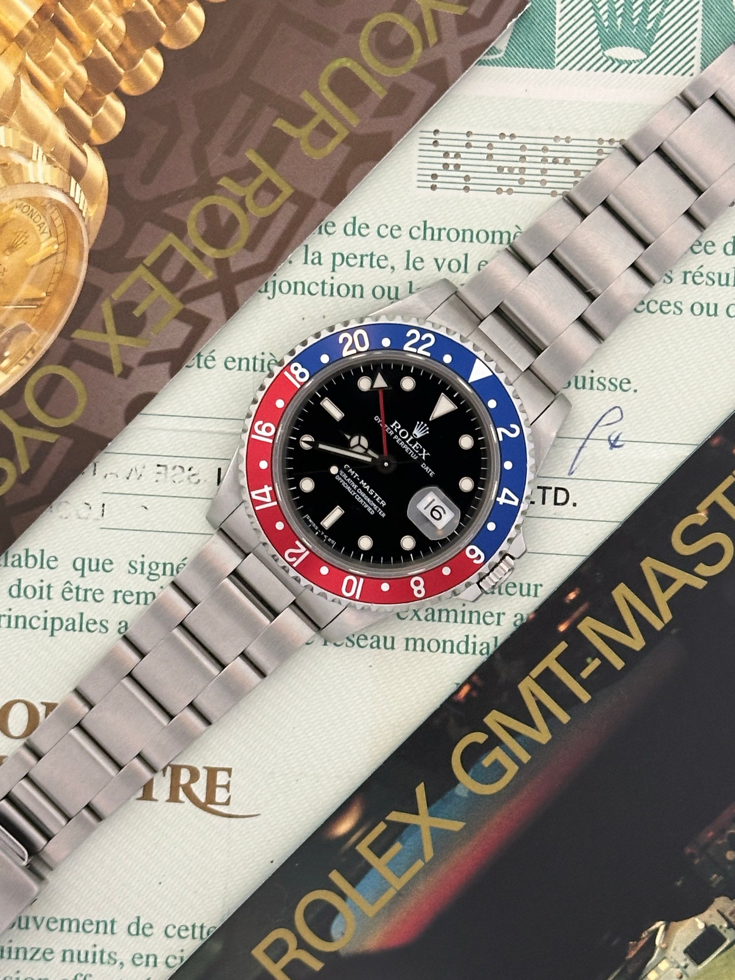Rolex GMT Master 40mm Ref.16700 Box & Papers