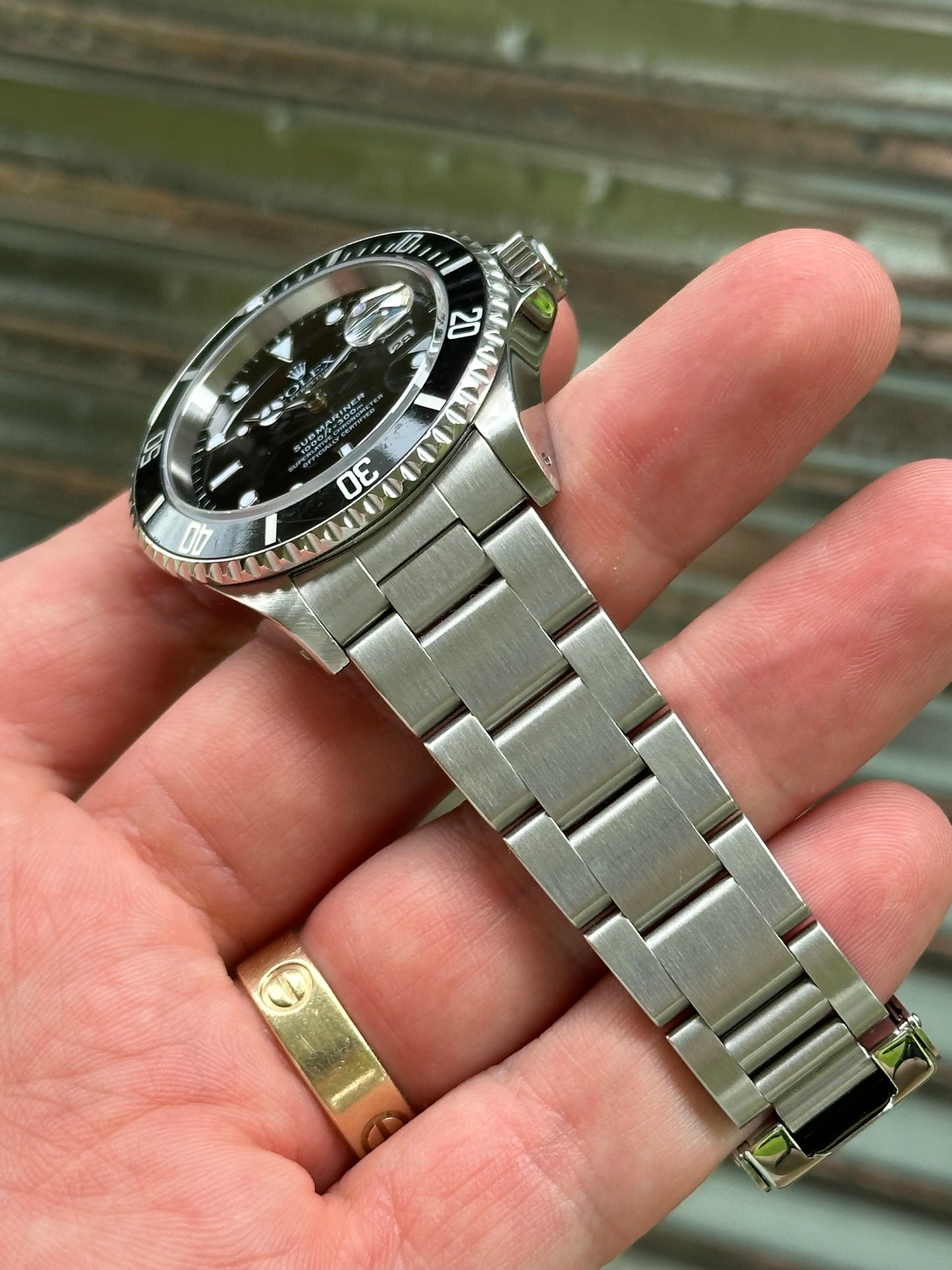 Rolex Submariner Date 40mm Ref.16610 “Swiss” Only Box & Papers & Service Card
