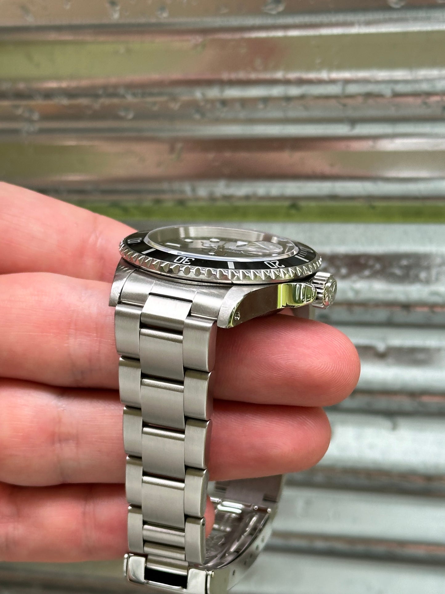 Rolex Submariner Date 40mm Ref.16610 “Swiss” Only Box & Papers & Service Card