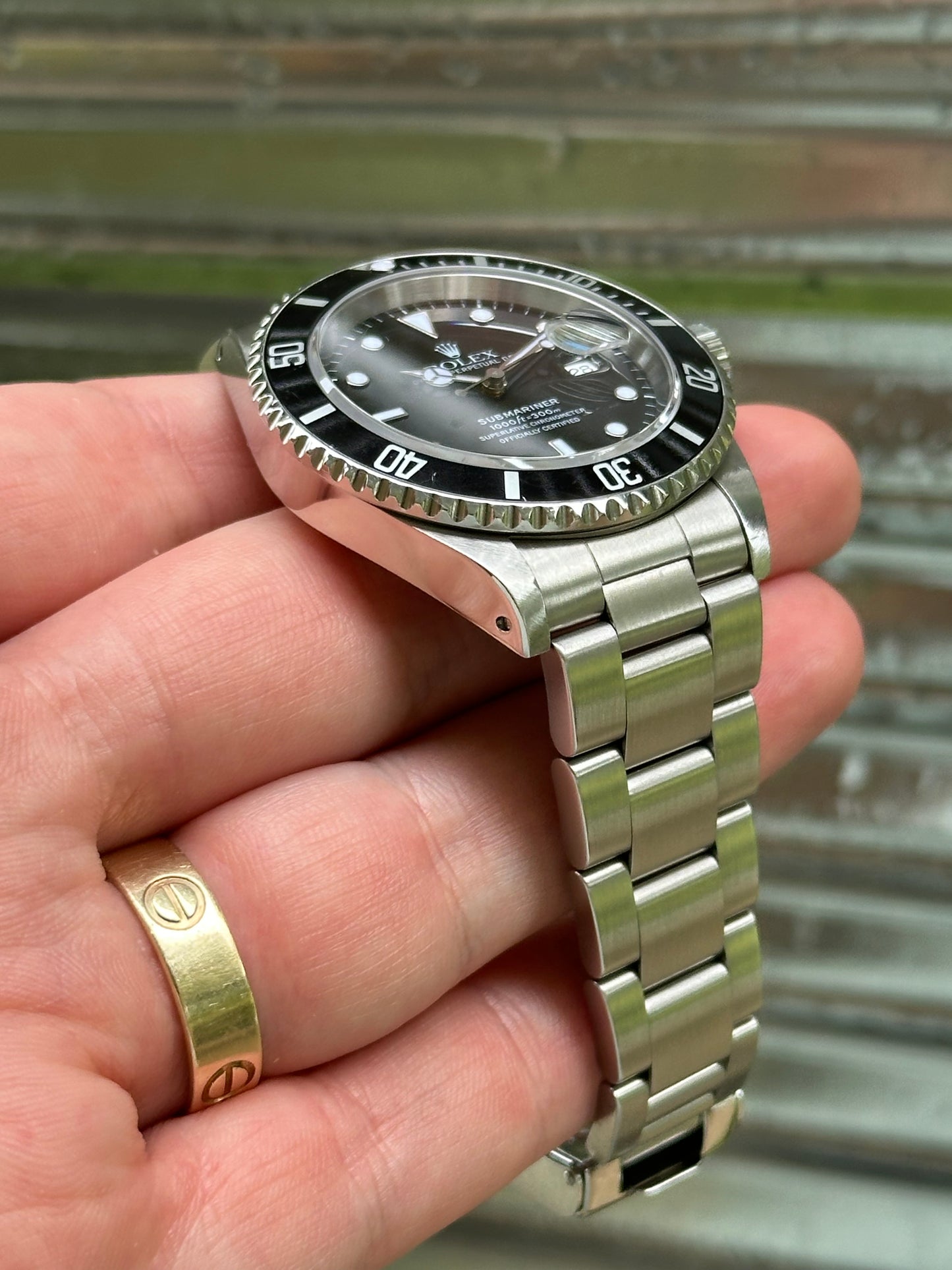 Rolex Submariner Date 40mm Ref.16610 “Swiss” Only Box & Papers & Service Card