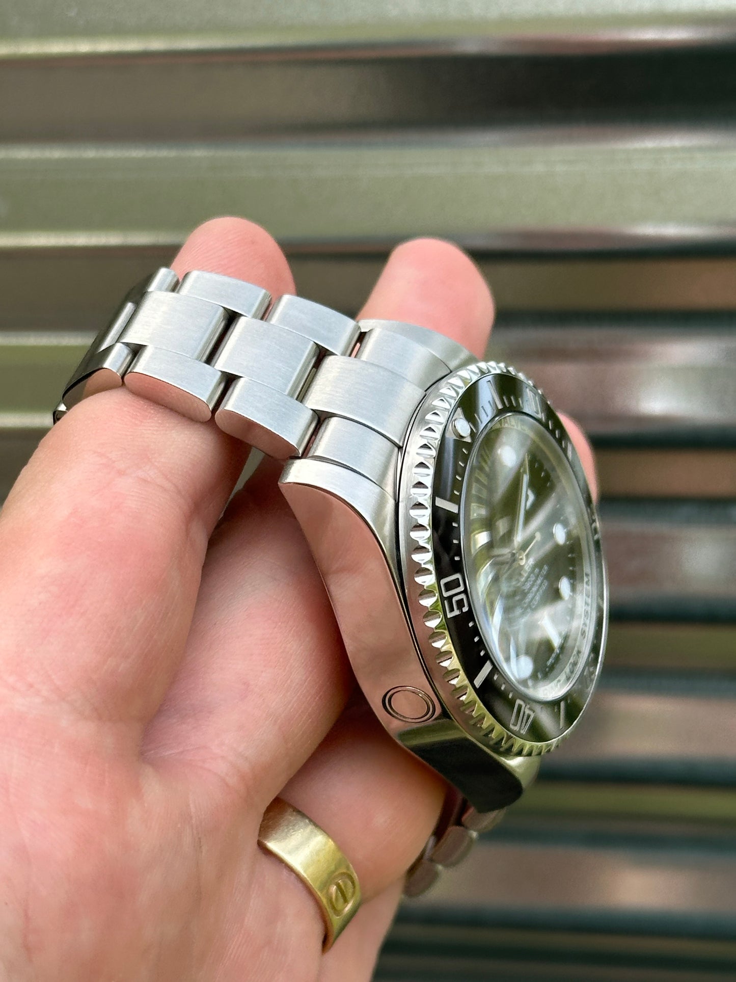Rolex Sea-Dweller 44mm Ref.116660 Watch & Card