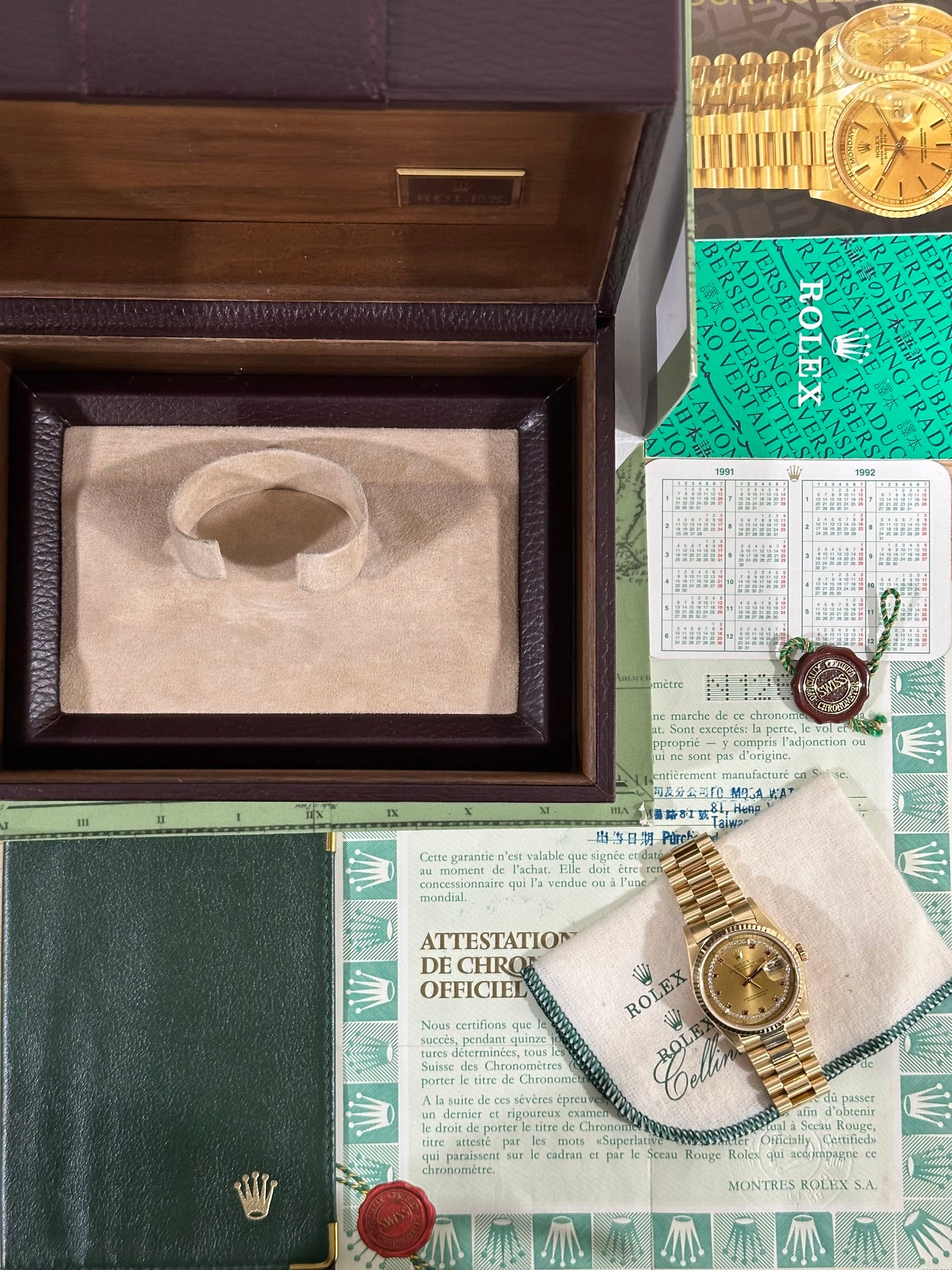 Rolex Day-Date 36mm Ref.18238LR Box/Papers “Ruby String Dial”