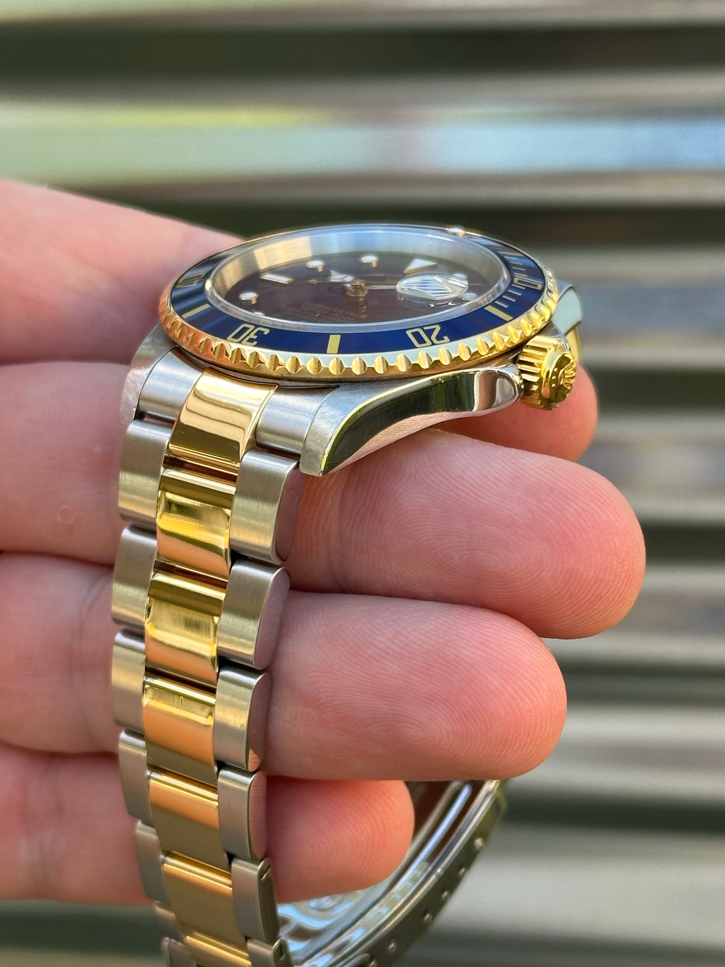 Rolex Submariner Date “Bluesy” 40mm Ref.16613 Box & Papers