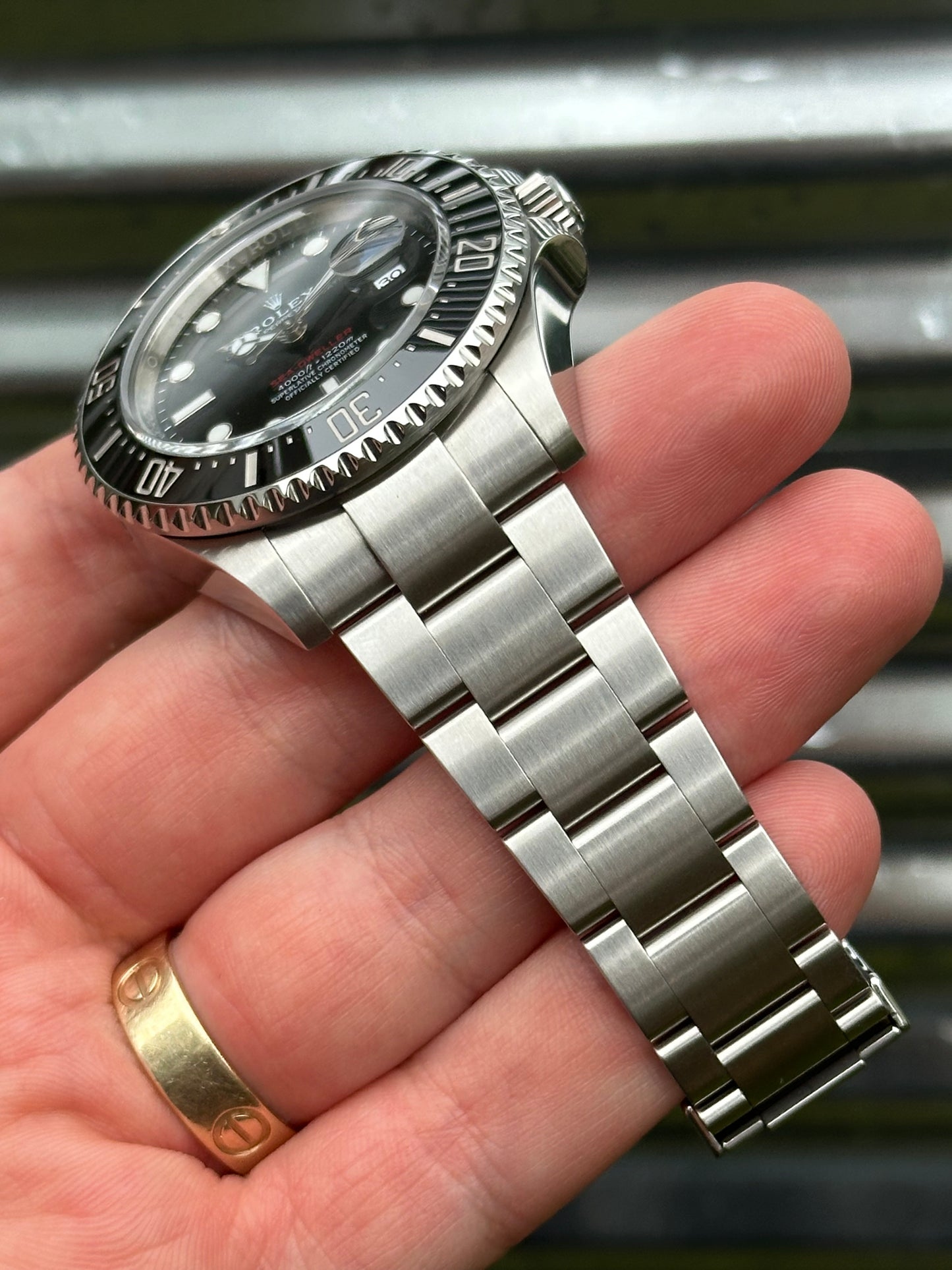 Rolex Sea-Dweller 43mm Ref:126600 Box & Papers