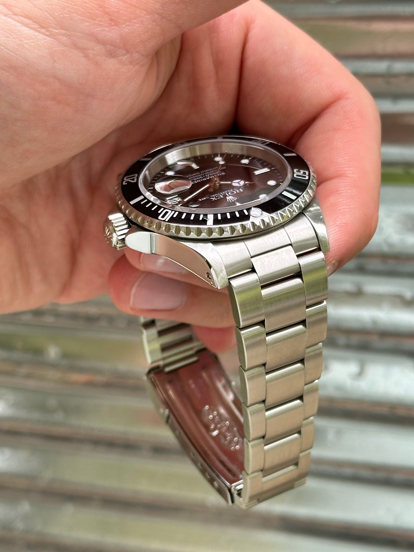 Rolex Submariner Date 40mm Ref.16610 “Swiss” Only Box & Papers & Service Card