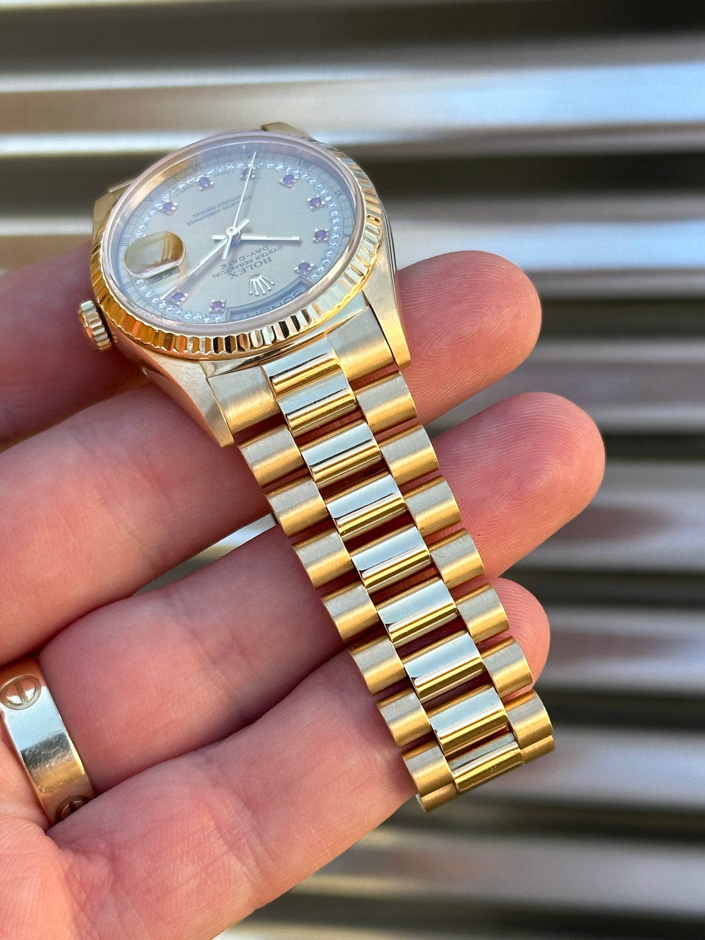 Rolex Day-Date 36mm Ref.18238LR Box/Papers “Ruby String Dial”