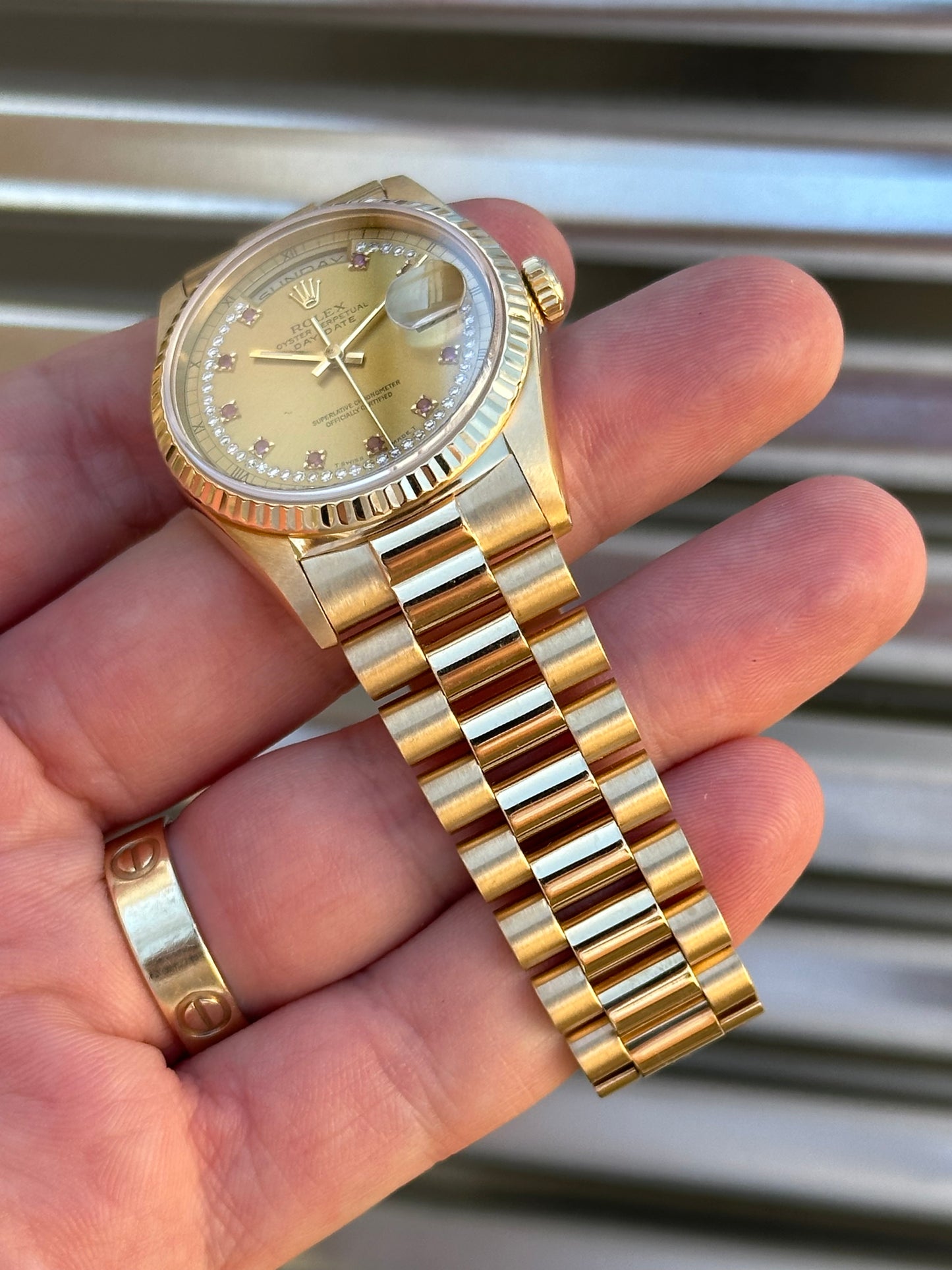 Rolex Day-Date 36mm Ref.18238LR Box/Papers “Ruby String Dial”