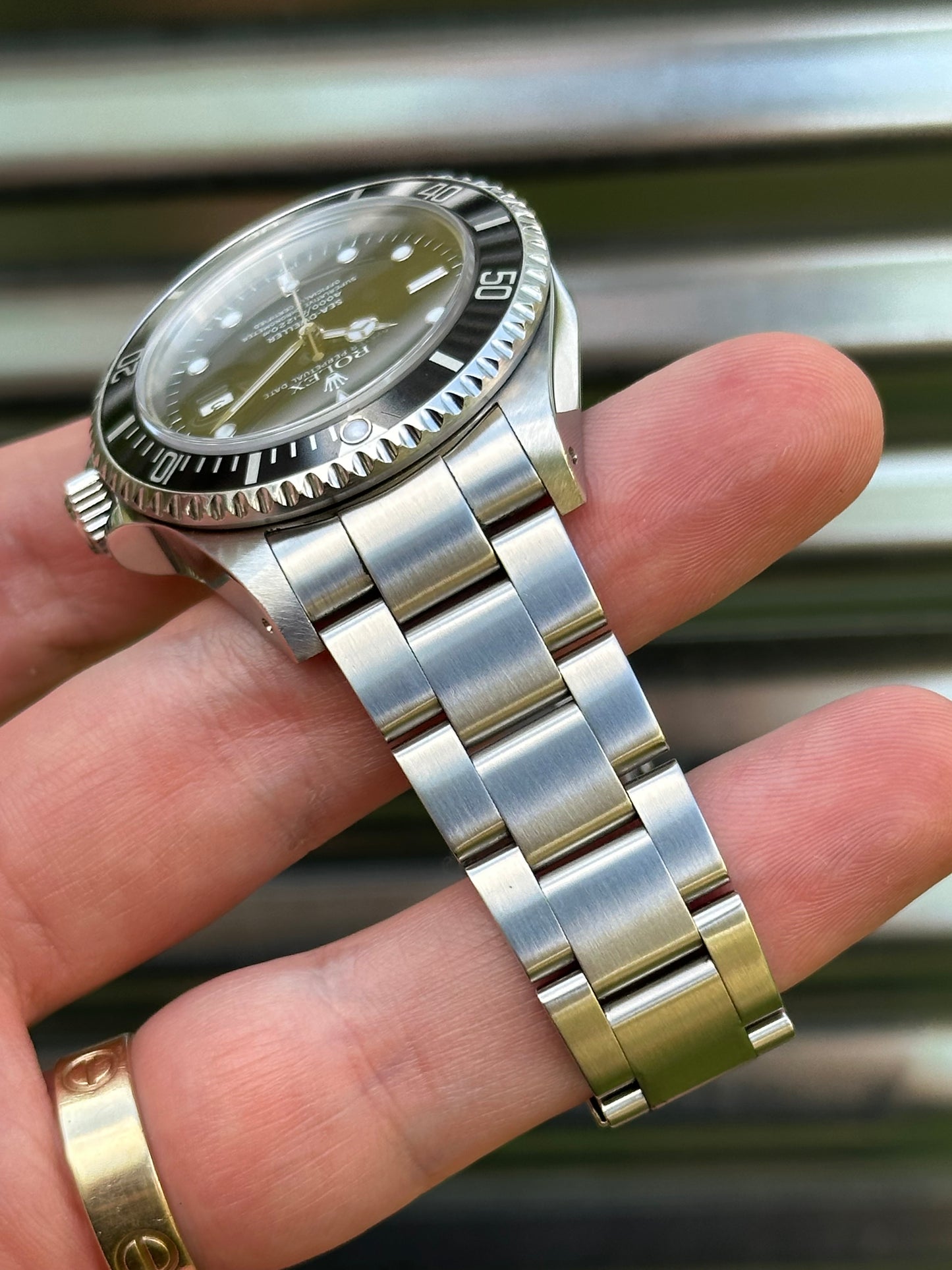 Rolex Sea-Dweller 40mm Ref.16600 Box & Papers
