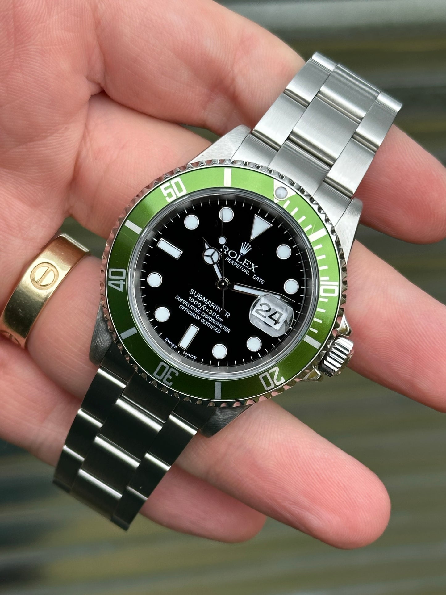 Rolex Submariner Date “Kermit” 40mmm Ref.16610LV Box & Card