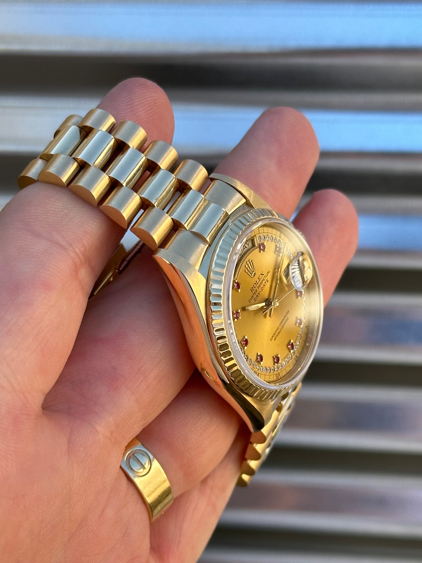 Rolex Day-Date 36mm Ref.18238LR Box/Papers “Ruby String Dial”