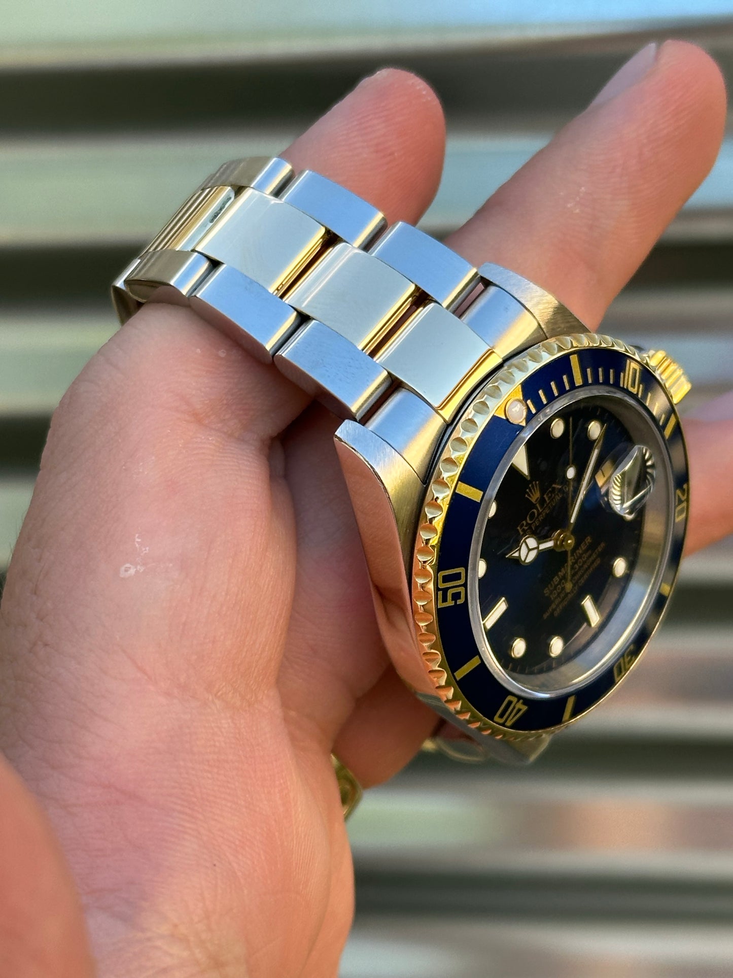 Rolex Submariner Date “Bluesy” 40mm Ref.16613 Box & Papers