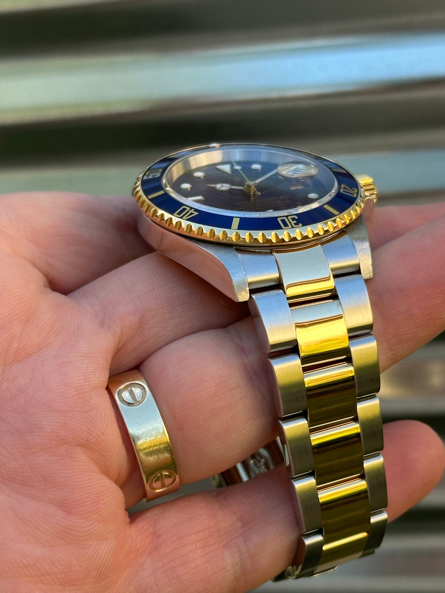 Rolex Submariner Date “Bluesy” 40mm Ref.16613 Box & Papers