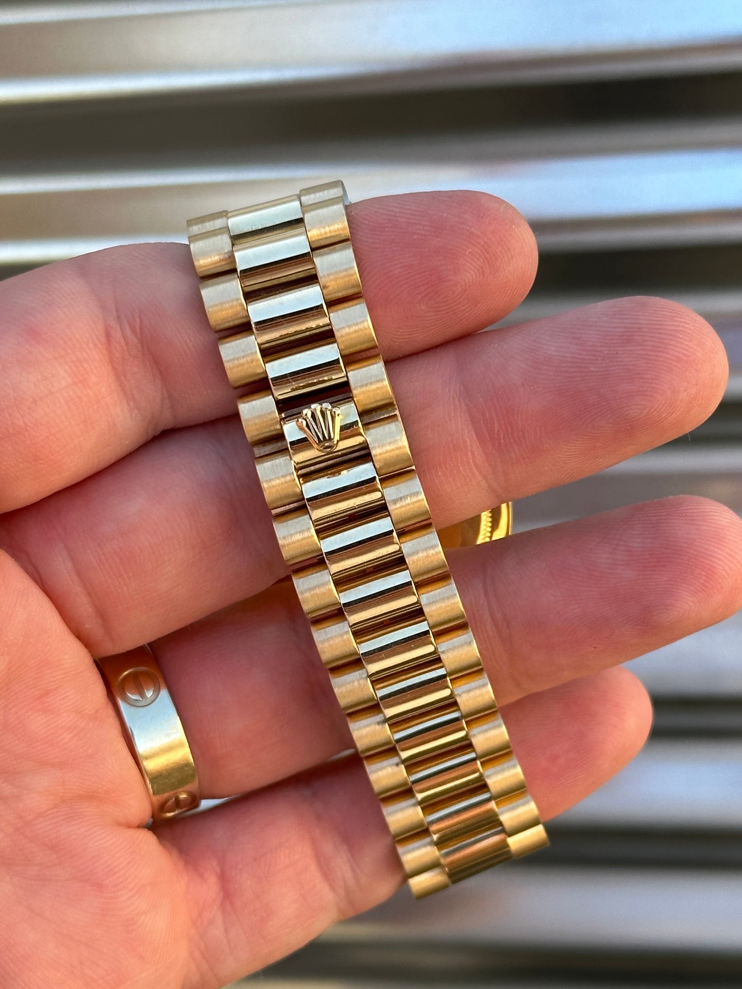 Rolex Day-Date 36mm Ref.18238LR Box/Papers “Ruby String Dial”
