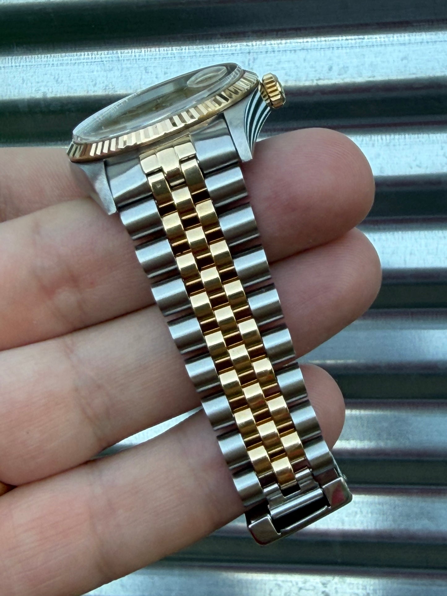 Rolex Datejust “Champagne Dial” 36mm Ref.16233 Box & Papers