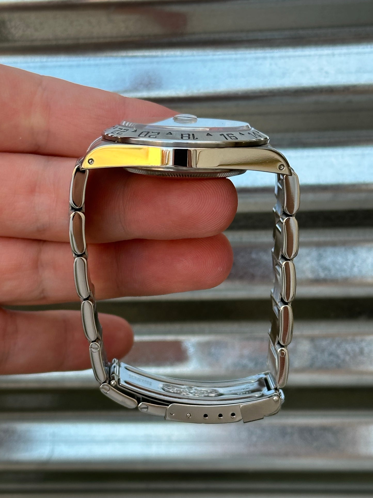 Rolex Explorer II 40mm Ref.16570 UNDER ROLEX WARRANTY