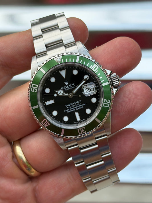 Rolex Submariner Date “Kermit” 40mm Ref.16610LV Box & Papers