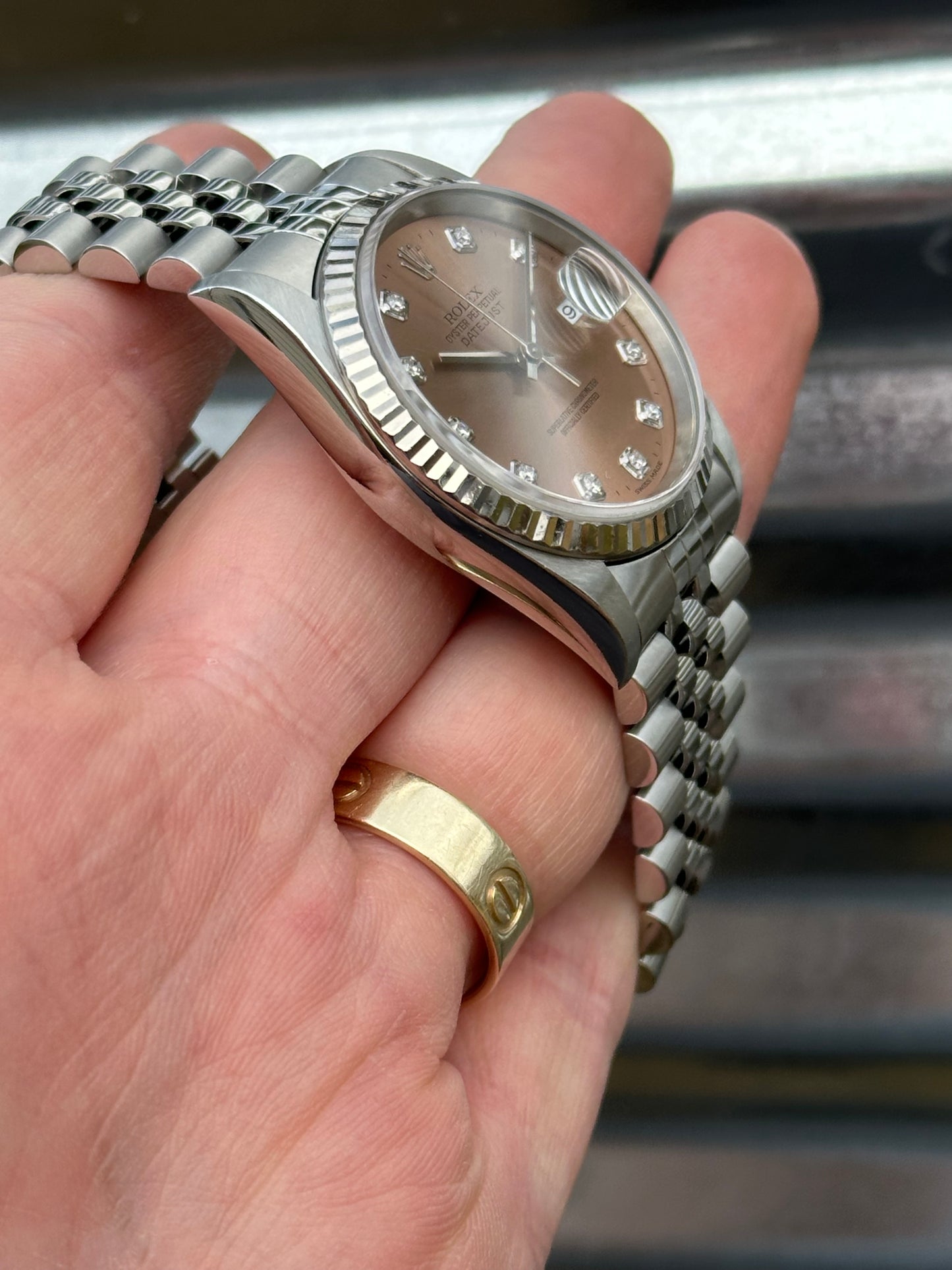 Rolex Datejust “Salmon Diamond Dial” 36mm Ref.16234 Box & Papers