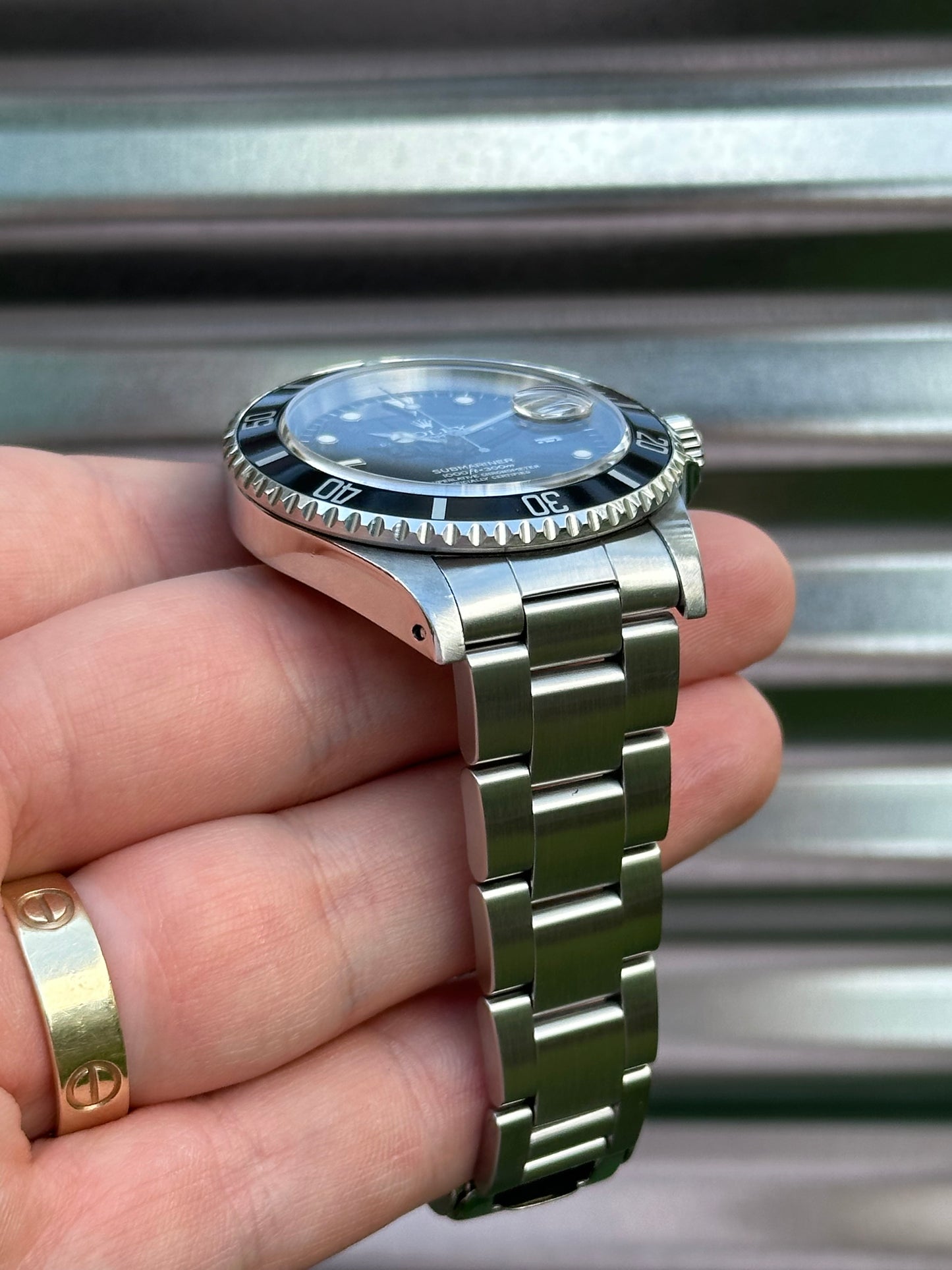 Rolex Submariner Date 40mm Ref:16610 Box & Papers