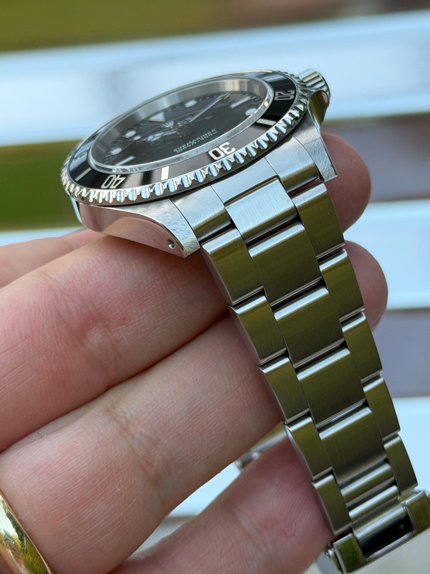 Rolex Submariner No Date 40mm Ref.14060M Box & Papers
