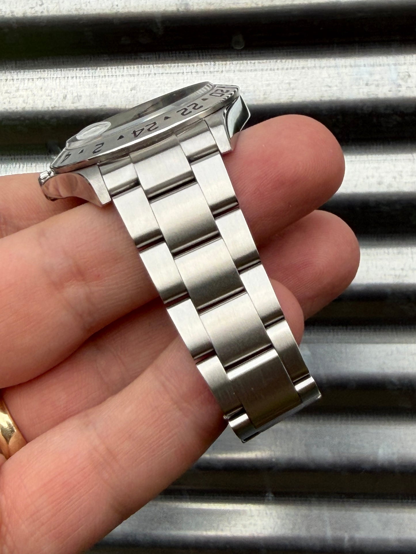 Rolex Explorer II “Polar” 40mm Ref.16570 Box & Papers