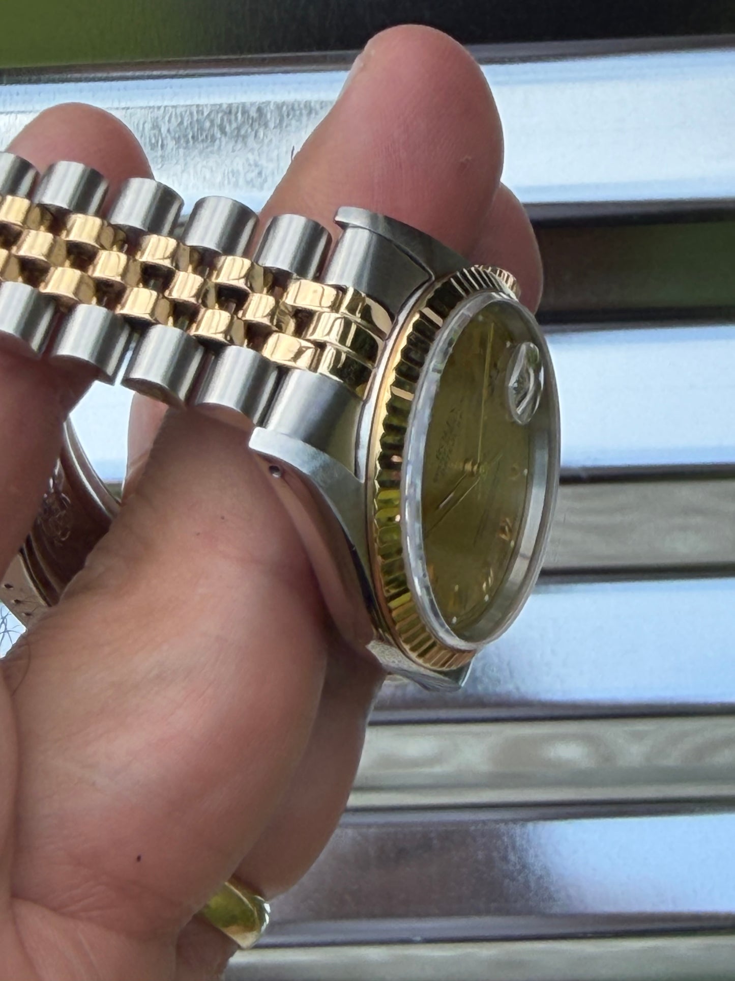 Rolex Datejust “Champagne Roman Numeral Dial”36mm Ref.16233 Box & Papers