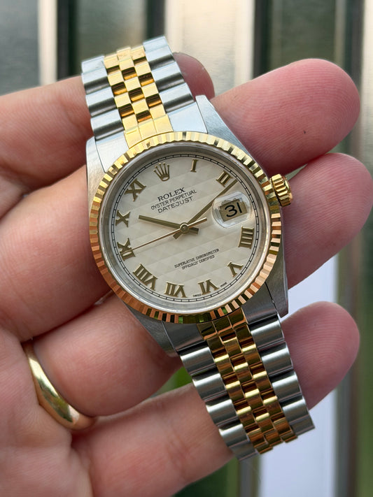 Rolex Datejust “Pyramid Dial” 36mm Ref.16233 Box & Papers