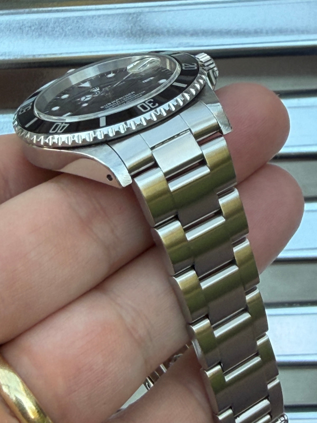 Rolex Submariner Date “Swiss Only”40mm Ref.16610 Box & Papers