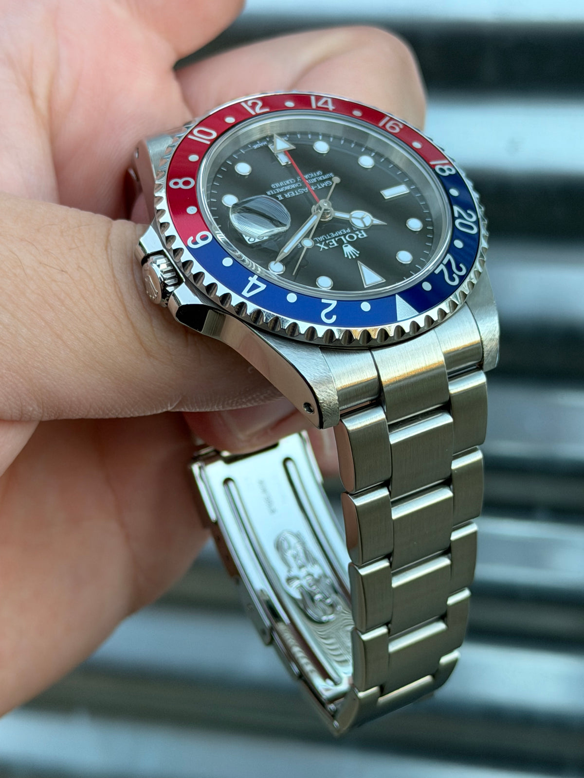 Rolex GMT Master II “Pepsi” 40mm Ref.16710 Box & Papers & Service Card