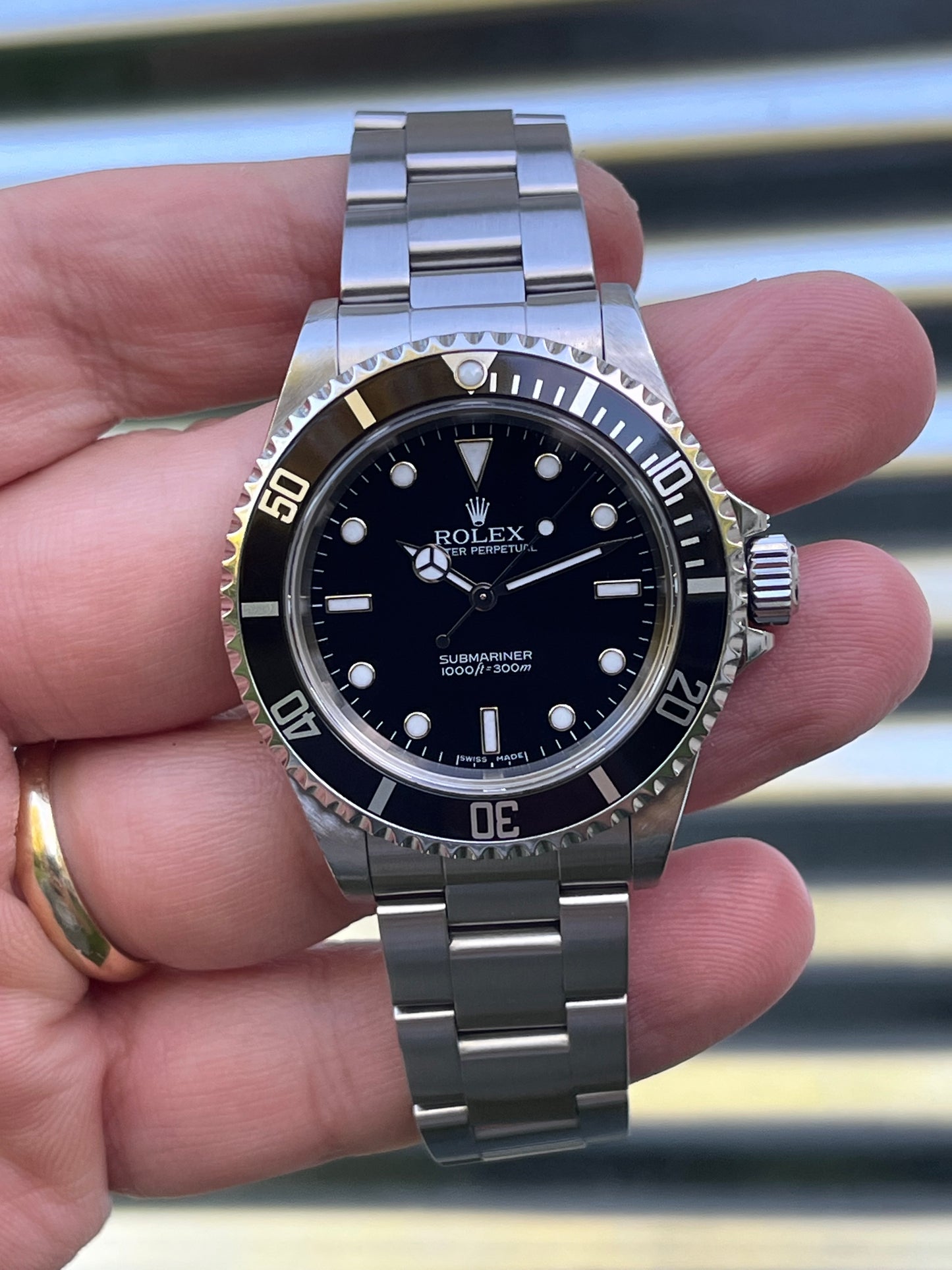 Rolex Submariner No Date 40mm Ref.14060M Box & Papers