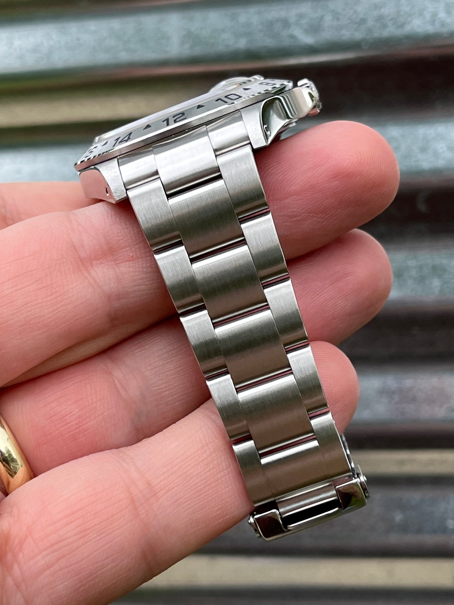 Rolex Explorer II “Polar” 40mm Ref.16570 Box & Papers