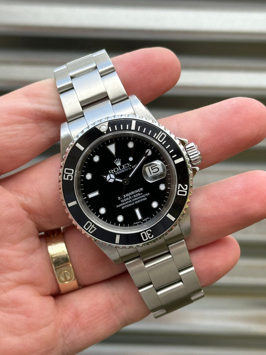 Rolex Submariner Date 40mm Ref.16610 Box & Papers K-Serial