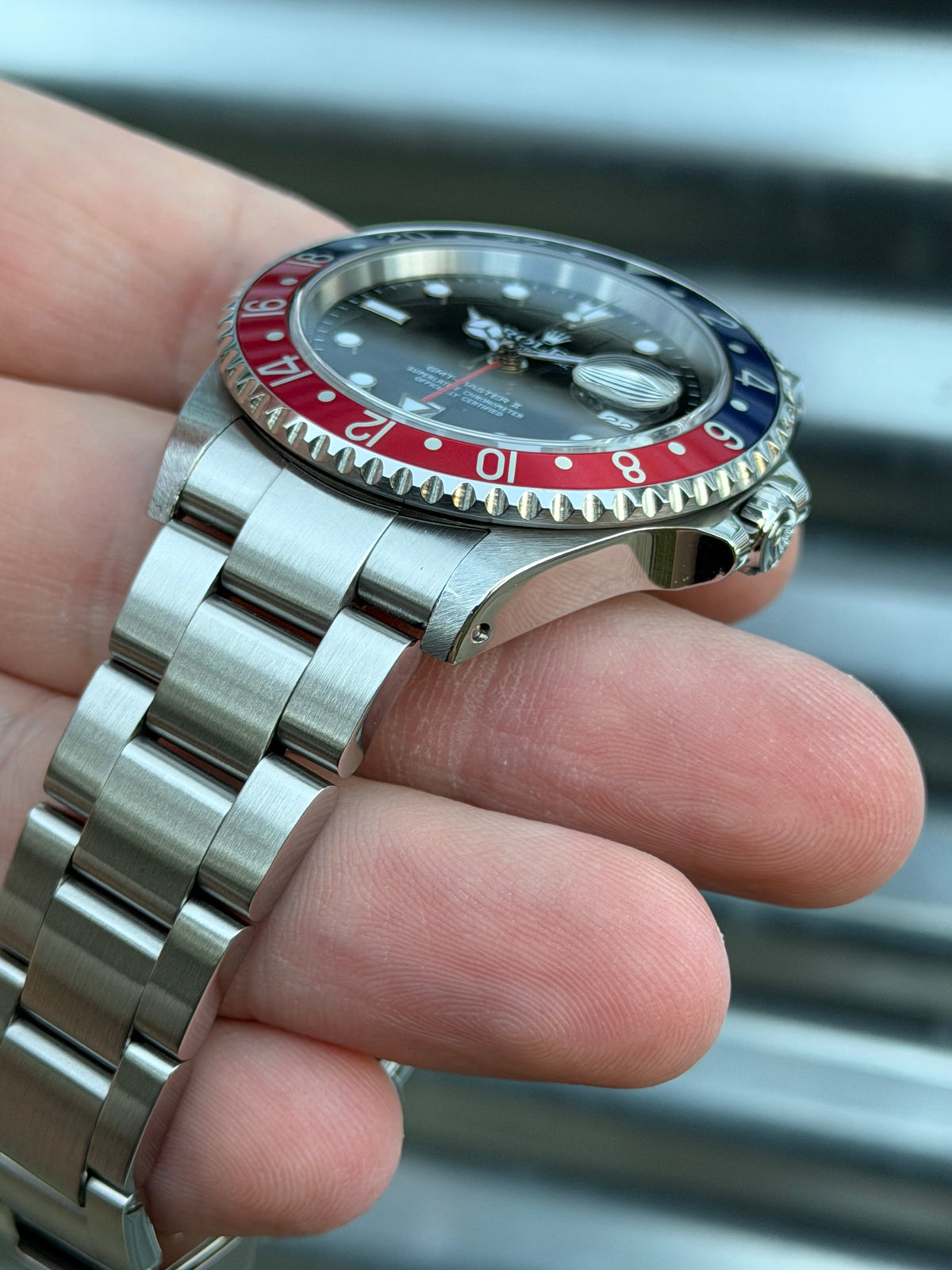 Rolex GMT Master II “Pepsi” 40mm Ref.16710 Box & Papers & Service Card