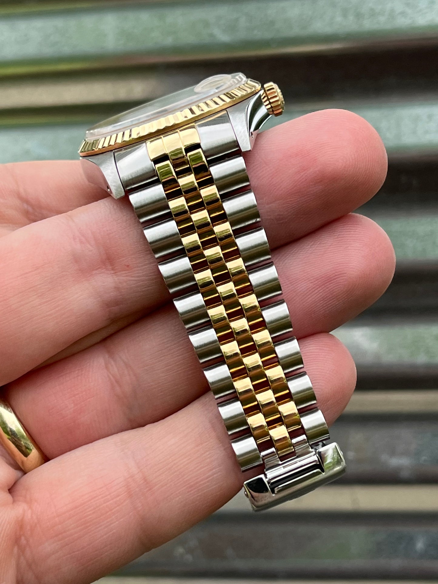 Rolex Datejust “Champagne Diamond Dial” 36mm Ref.16233 Box & Papers