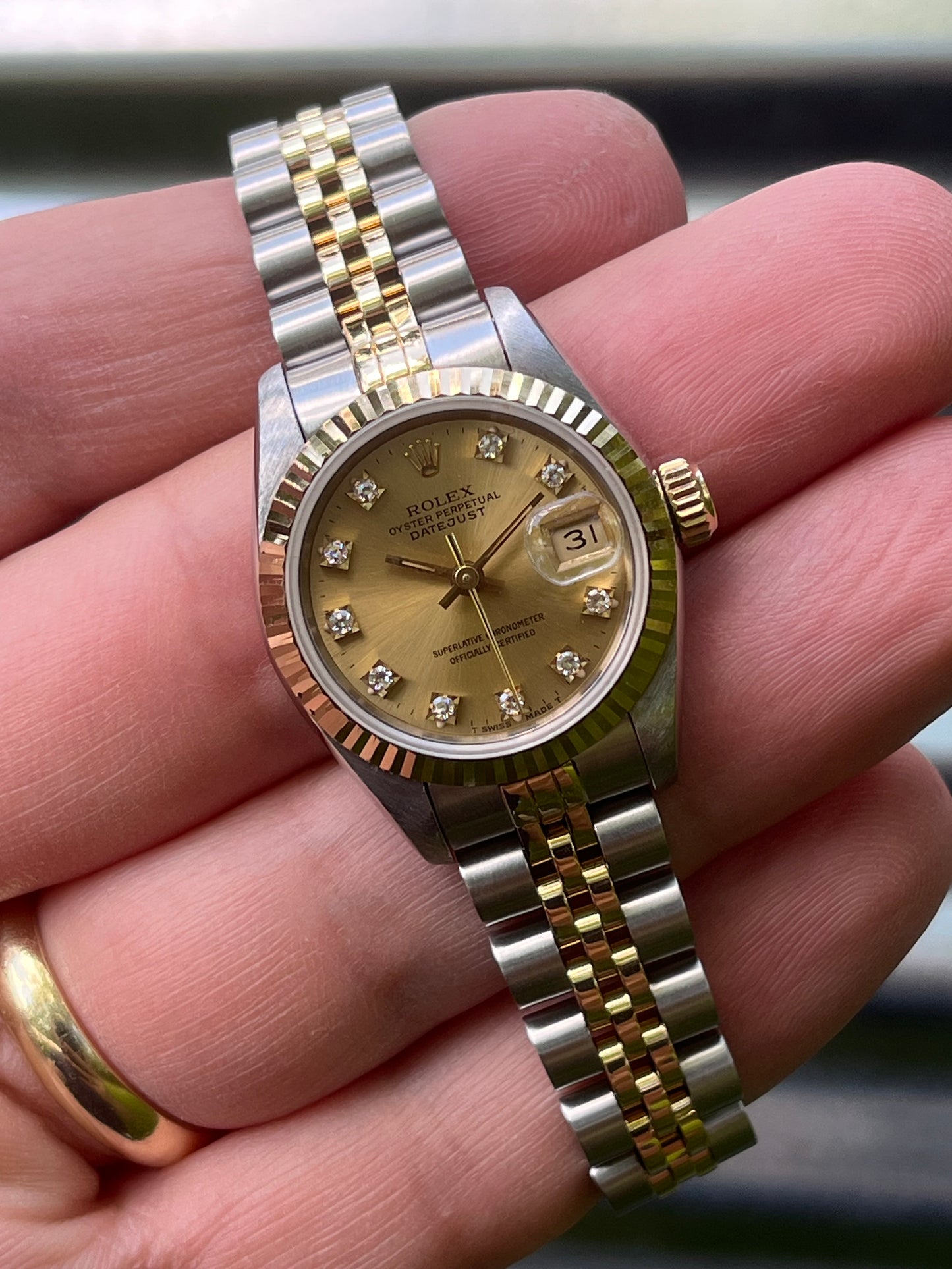 Rolex Ladies Datejust 26mm Ref.69173 Box & Papers “Champagne Diamond Dial”