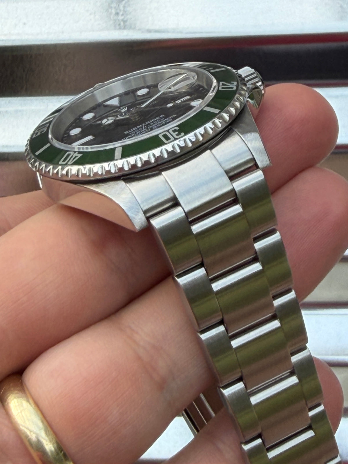 Rolex Submariner Date “Kermit” 40mm Ref.16610LV Box & Papers