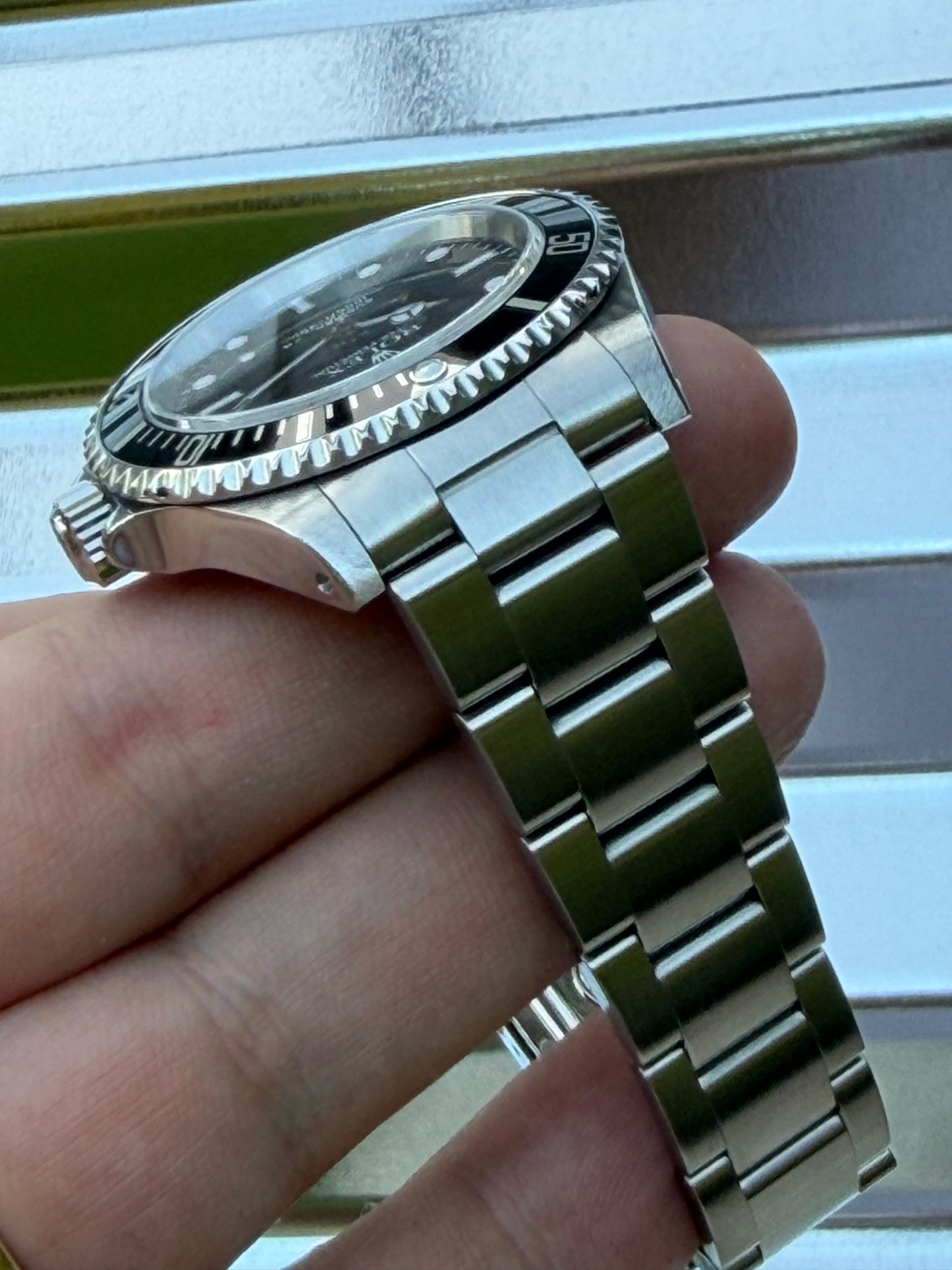 Rolex Submariner No Date 40mm Ref.14060M Box & Papers