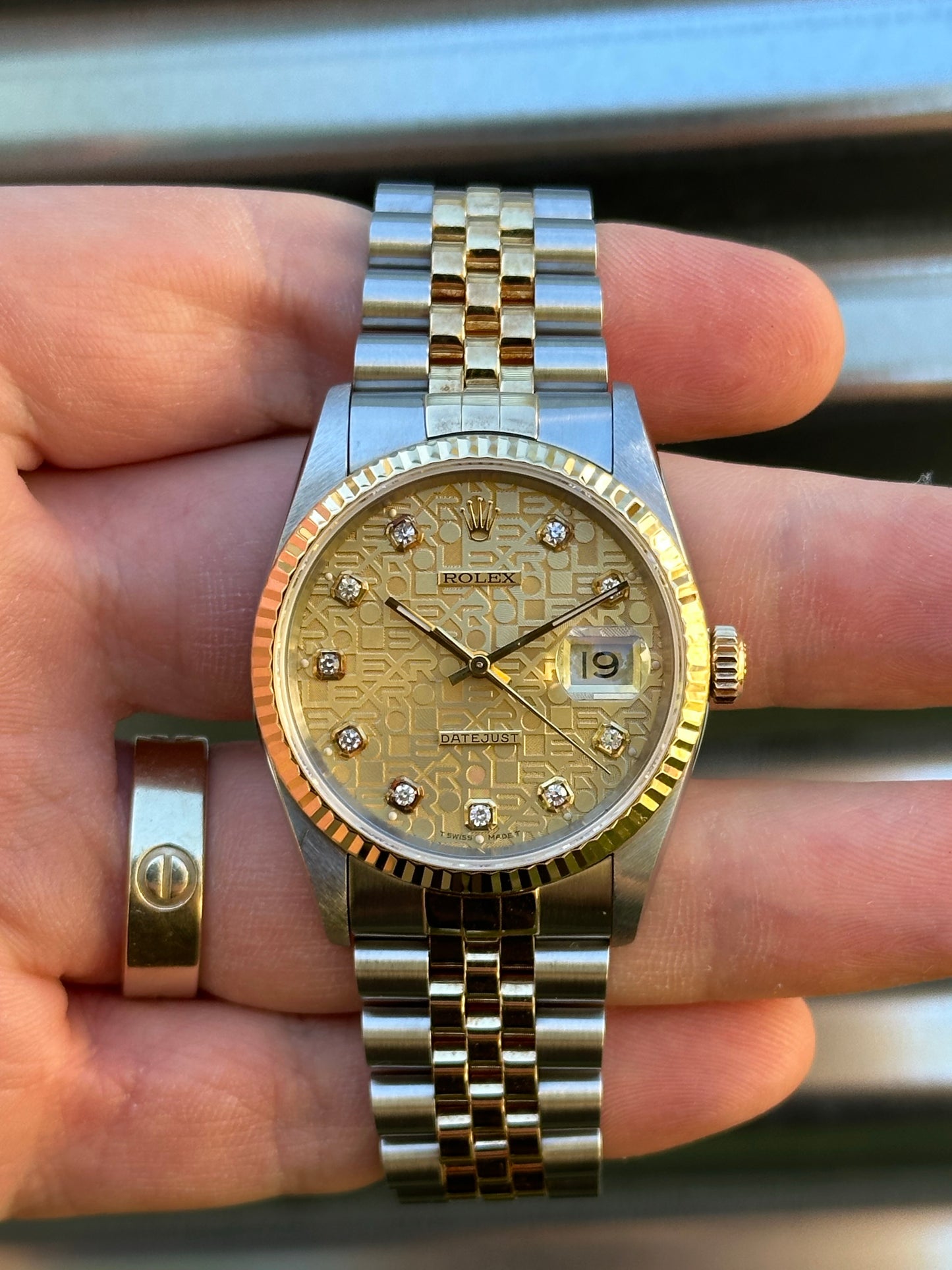 Rolex Datejust 36mm Ref.16233 “Anniversary Diamond Dial” Box & Papers