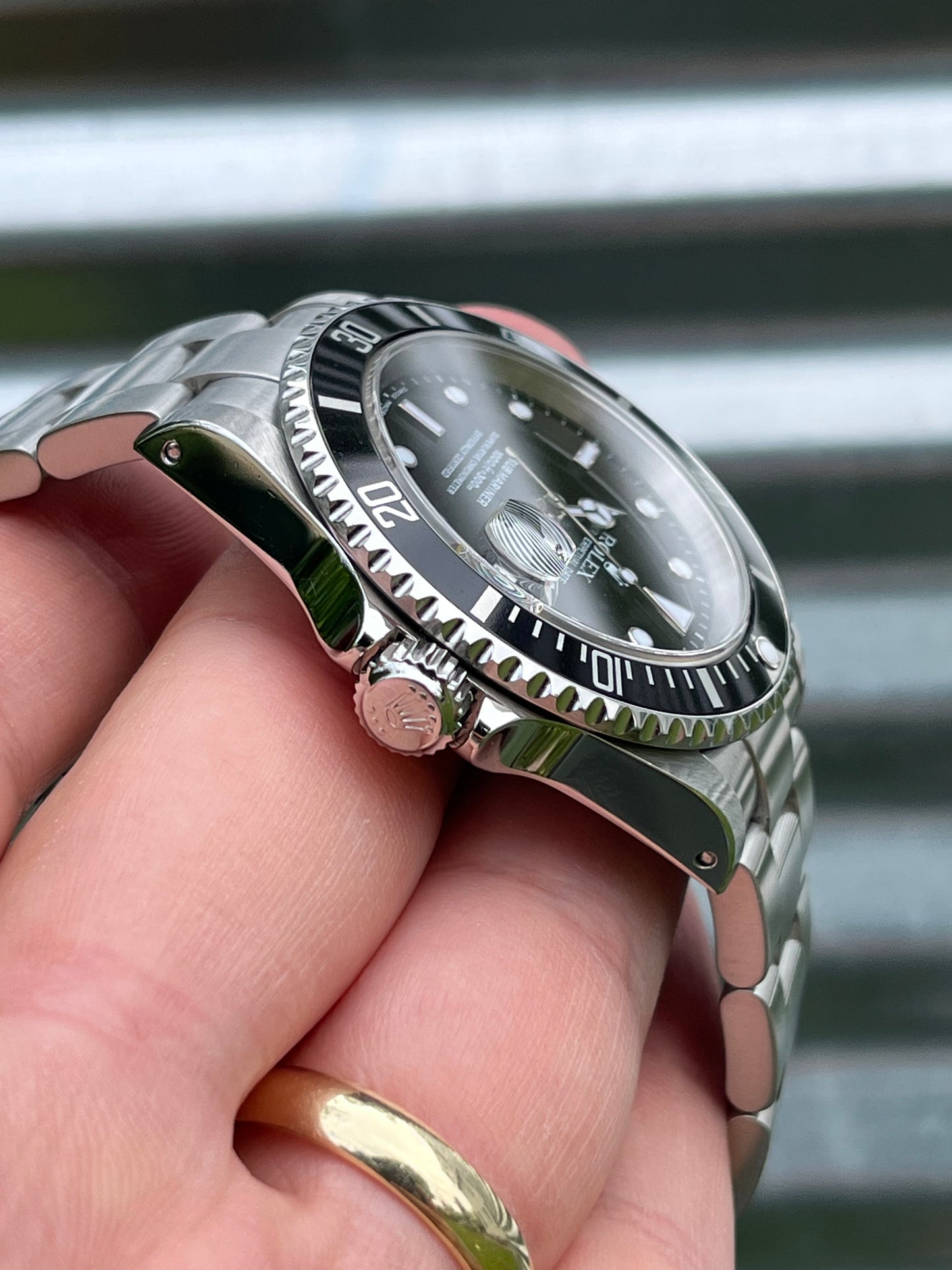 Rolex Submariner Date 40mm Ref.16610 Box & Papers