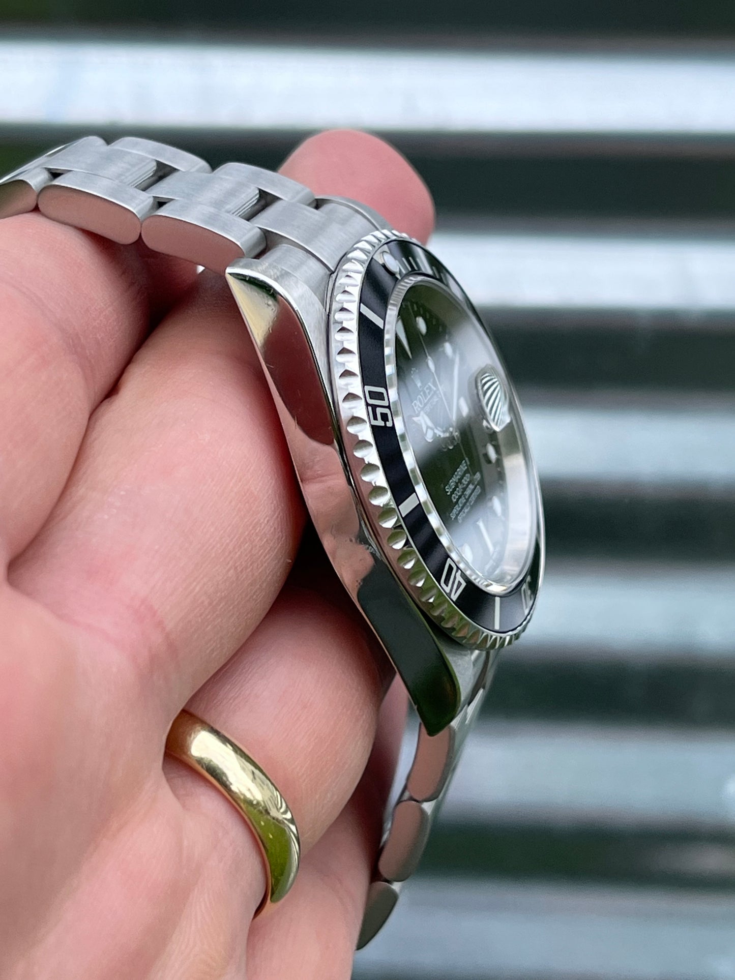 Rolex Submariner Date 40mm Ref.16610 Box & Papers