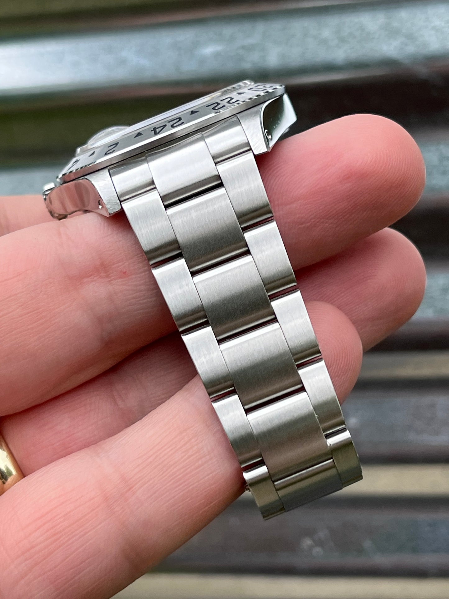 Rolex Explorer II “Polar” 40mm Ref.16570 Box & Papers