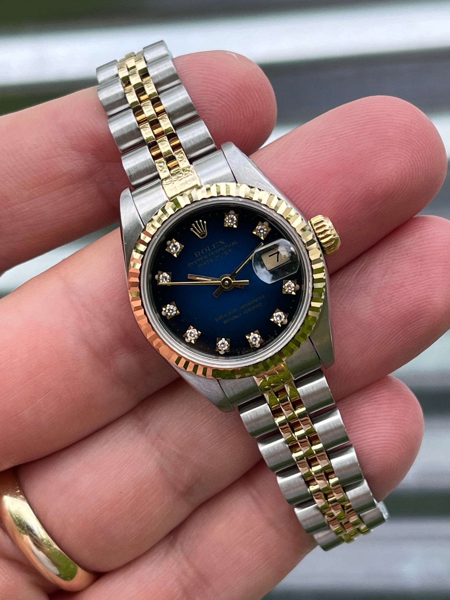 Rolex Lady Datejust 26mm Ref.69173 Box & Papers “Blue Vignette Diamond Dial”