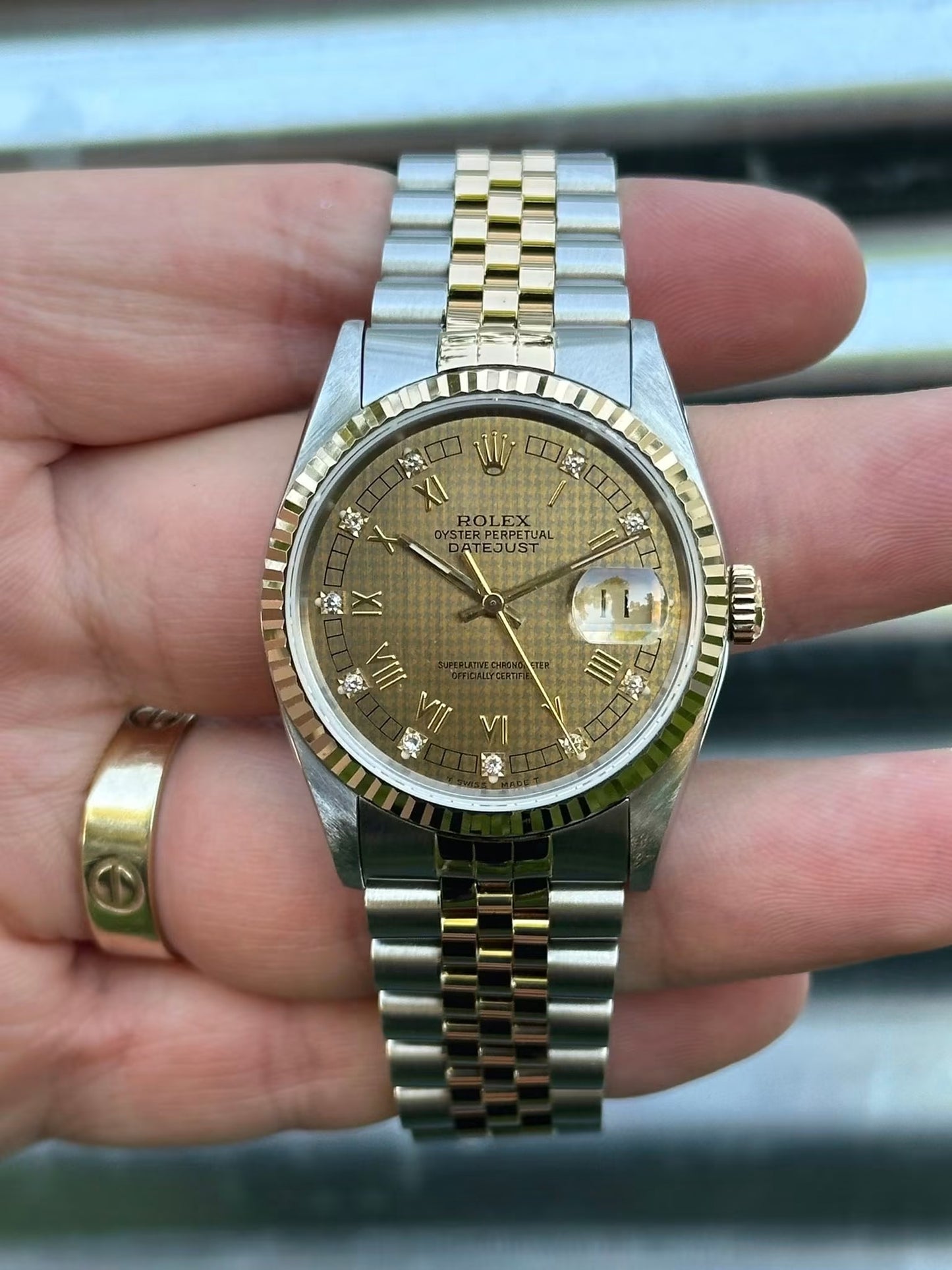 Rolex Datejust “Houndstooth Dial” 36mm Ref.16233 Box & Papers