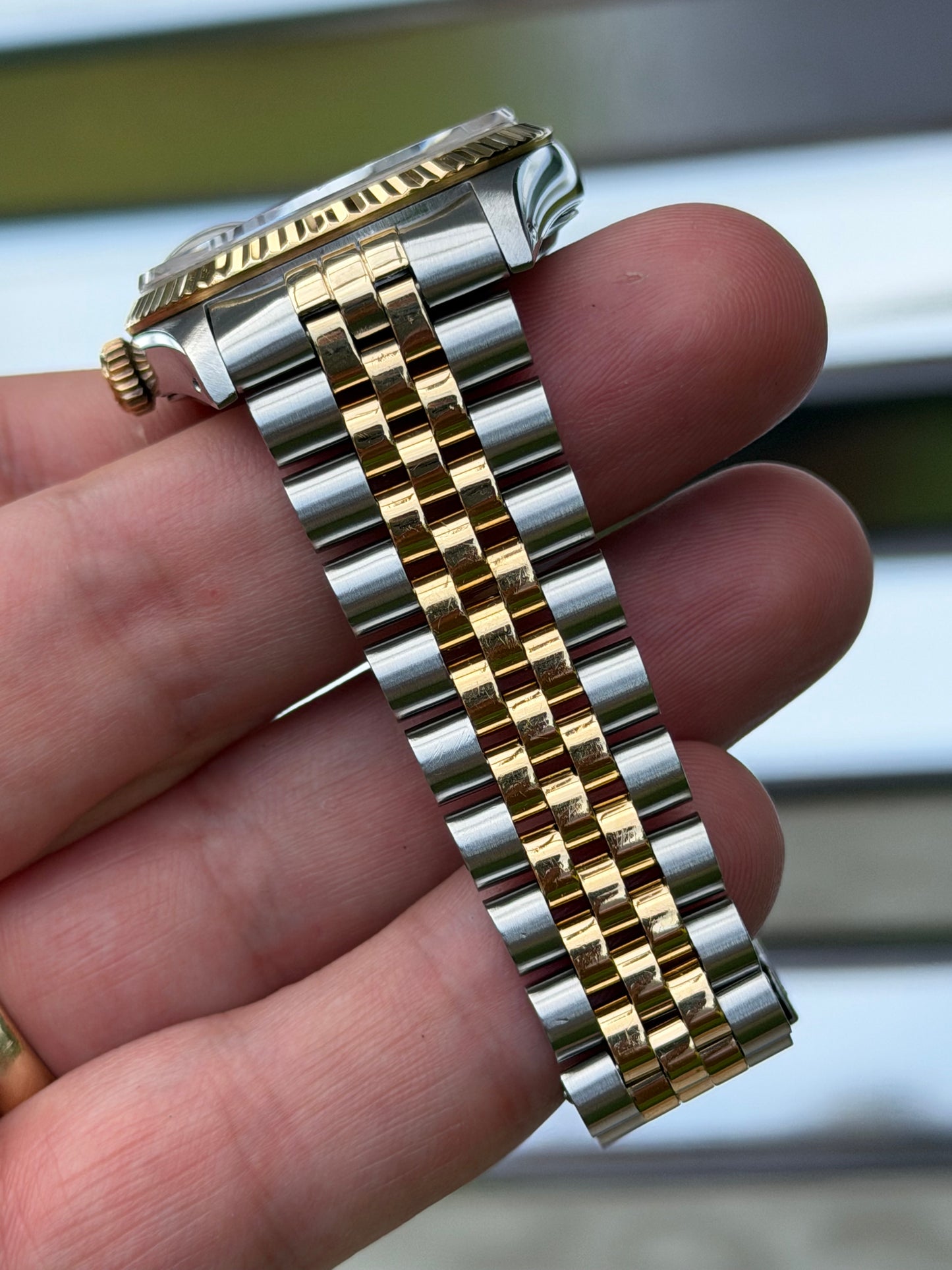 Rolex Datejust “Champagne Roman Numeral Dial”36mm Ref.16233 Box & Papers