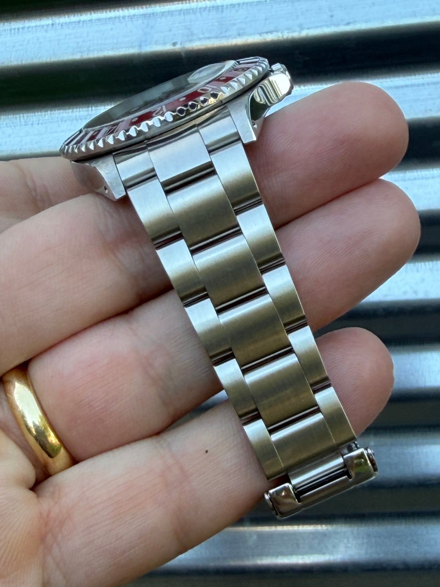 Rolex GMT Master II “Pepsi”40mm Ref.16710 Box & Papers