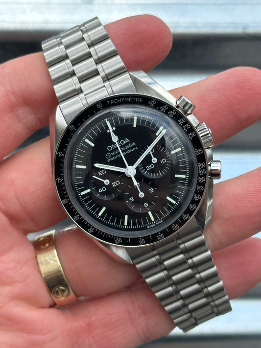 Omega Speedmaster Professional “Moon Watch” 42mm Ref. 310.30.42.50.01.001 Box & Cards