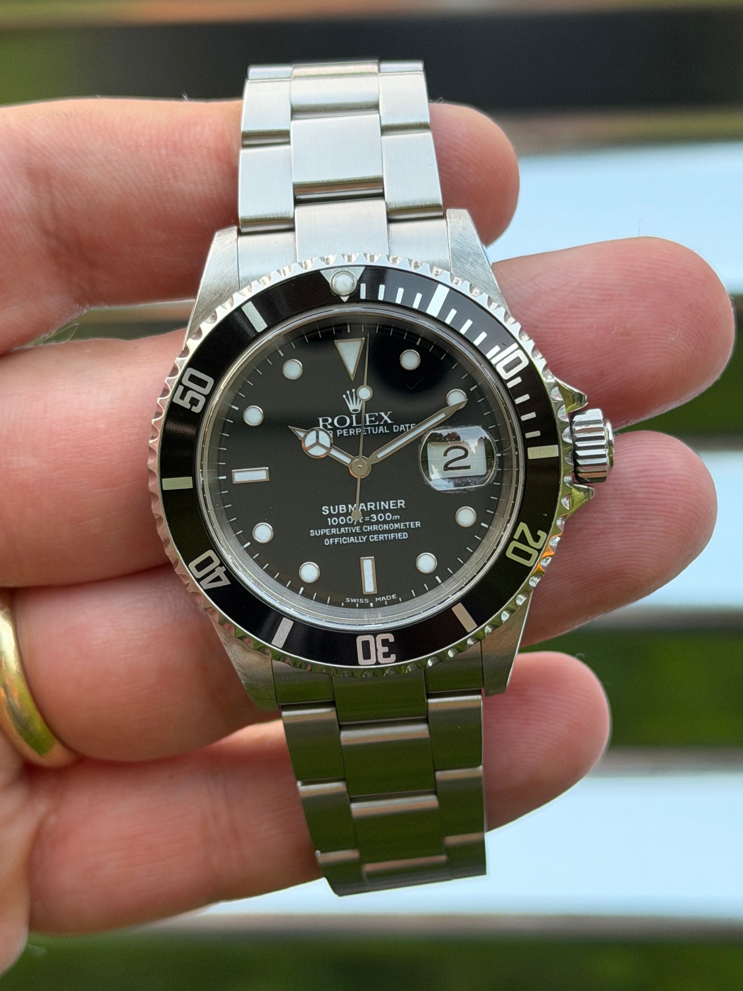 Rolex Submariner Date 40mm Ref.16610 Box & Papers